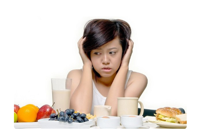 Bị ngộ độc thực phẩm nên ăn gì và không nên ăn gì?